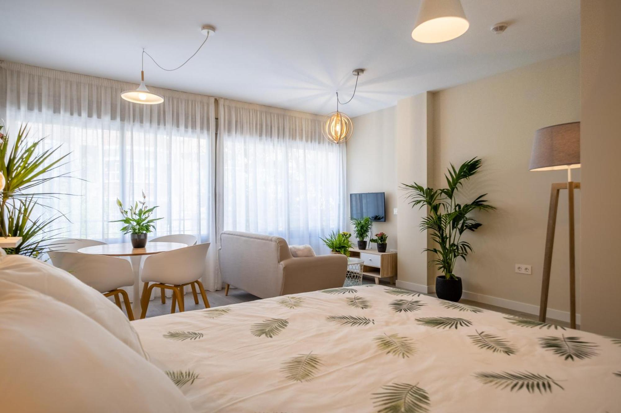 Minty Stay - Trinidad Apartments Málaga Zimmer foto